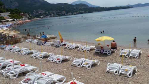 Sutomore  25
